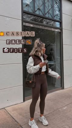 Cute Outfits September, Hot Cold Weather Outfits, Winter Outfits For Theme Parks, Town Outfits Casual, Call Inspo Outfits, Trendy Cozy Outfits, Coffee Run Outfit Fall, Hot And Cold Outfits, Comfortable Fall Outfits Comfy