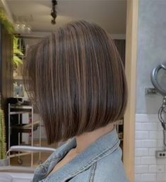 Top 10 Hairstyles, Hairstyle With Bangs, Hairstyle For Wedding, Hairstyle 2024, Two Color Hair, Short Brunette Hair, Hairstyle For Women, Mushroom Hair, Short Hair Highlights