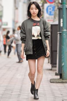 Japan Street Style Women Summer, Japanese Spring Fashion Women, Japan Style Fashion, Japan Grunge, London Street Fashion, Tokyo Fashion Street, Japan Fashion Street, Tokyo Street Fashion, Shibuya Tokyo