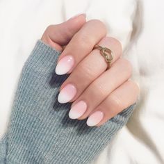 Oval Ambre Nails, Short French Ombre Nails Almond, Short Ombre Oval Nails, Pink And White Ombre Nails Oval Short, Ombre Nails Almond Shape Short, Rounded Ombre Nails, Short Oval Ombre Acrylic Nails, French Tip Nails Ombre Faded, Ombre French Round Nails