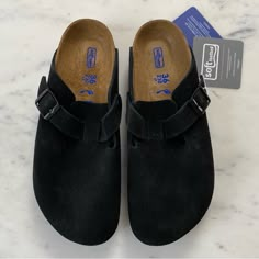 -Brand New, With Tags, Original Box -Cushioned Soft Footbed Has Integrated Latex Foam Cushion -Classic Suede Upper -Size 36 Eu / 5-5.5 Us Run A Little Big And Fits More Like A 5.5-6 Us -Width: Narrow -Color: Black -Lightweight -Cork Footbed -Adjustable Strap With Buckle (“Birken” Engraved, Refer To Photo) -Made In Germany -100% Authentic -Price Reflects High Demand, Trends, Availability & Fees. Price Is Firm. Thanks For Your Understanding. * * * * * * * * Boston Black Birkenstock, Birkenstock Boston Stussy, Boston Birkenstock Black, Birkenstock Clogs Black, Birkenstock Boston Black, Black Birkenstocks, Black Clogs, Birkenstock Black, Fancy Shoes