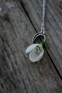 This is the perfect gift for her. The Snowdrops is so tender spring flower. This pendant is made of cold porcelain and silver 925. You will get the perfect with the silver chain. Attention, you can choose the length of the chain. It can be the be best Valentine's Day gift or other celebrations! It will be your lovely jewelry. The size of the silver pendant is 1.18 inches Also, you can buy the snowdrops silver earrings and do the wonderful jewelry set. https://www.etsy.com/listing/268721975/snowd Fimo Jewelry, Cold Porcelain Flowers, Best Valentine's Day Gifts, Porcelain Flowers, Valentines Day Gifts For Her, Clay Flowers, Spring Flower, Ceramic Jewelry, Cold Porcelain