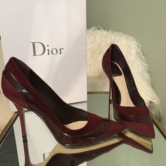 These dior shoes are a must have!! Mode Chanel, Girly Shoes