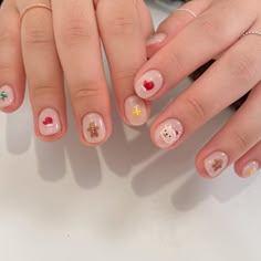 Abstract Christmas Nails, Cute Christmas Nails Short, Best Christmas Nails, Festive Holiday Nails, Abstract Christmas, Wow Nails, Asian Nails, Hippie Nails, Cute Christmas Nails