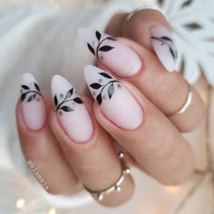 Cartoon Nail Designs, Romantic Nails, Indigo Nails, Thanksgiving Nails, New Year's Nails, Elegant Nails, Nail Art Hacks, Floral Nails, Creative Nails