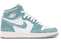 Jordan 1 Retro High Turbo Green, Jordan 1 Turbo Green, Turbo Green, Jordan Sneaker, Jordan Shoes Girls, All Nike Shoes, Cute Nike Shoes, Fresh Shoes, Jordan Sneakers