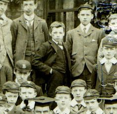 School Ties Brendan Fraser, School Uniform Boys, Boarding School Friends 1837, 1930s School, Edwardian Childrens Clothing, 1940 Style, Fashion 40s, Catcher In The Rye, Boys School Uniform