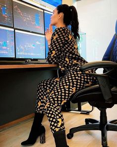 Female Trader, 2024 Prayer, Trading Motivation, Boss Mama, Wealthy Life, Money Market Account, Email Marketing Software, Money Market, Girl Code