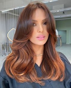 Spring Hair Color Medium Length 2024 17 Ideas: A Fresh Palette for Your Locks Contour Cut Hair, Balayage Layers, Layers Bangs, Medium Haircut, Copper Balayage, Medium Hair Color, Medium Haircuts