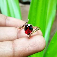 Unique Garnet Ring, Bypass Engagement Ring, Garnet Engagement Ring, Red Garnet Ring, Purple Amethyst Ring, Red Jewelry, Onyx Ring, Garnet Rings, Delicate Rings