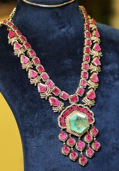 Neck Pics, Facebook Ideas, Color Stones Jewelry, Real Diamond Necklace, Victorian Jewellery, Gold Pearl Jewelry, Neck Pieces Jewelry, Gold Bridal Necklace, Bridal Jewellery Design