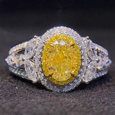 Fashion Luxury 5 Carat Oval Cut Yellow Topaz & White Sapphire, Sterling Silver 925 Stamped Ring. Size 6. Beautiful Ring! Brand New & Packaged. The 1st 3 Pics Are Stock Photos & The Rest Are Real Photos Of The Ring. Royal Yellow, Birthday Vacation, Wedding Gifts For Bridesmaids, Trendy Ring, Cubic Zirconia Jewelry, Wedding Band Sets, Vintage Party, Citrine Gemstone, Cz Ring