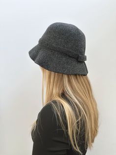 This item is HANDMADE -Material: 100% Wool-Size: 53-58cm (adjustable)Cute wool cloche hat with a variety of colours to choose! Carefully hand-knitted, this hat is made of a soft 100% wool that can keep you warm and comfortable in winter! This hat is foldable so it is easy to carry. There is string inside the hat so it is also adjustable. An ideal gift for her! Wool Cloche Hat, Leather Beret, Knit Beret, Hat Beret, Personalized Hats, Beret Hat, News Boy Hat, Cloche Hat, Brim Hat