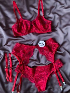 Neverfull Outfit, Zipper Sports Bra, Victoria Secret Pink Bras, Cool Face, Red Lingerie, Really Cute Outfits, Look At You, Lingerie Collection