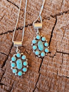 The All Mighty Cluster Pendant features nine freeform clusters of vibrant turquoise, creating a unique and eye-catching piece. Whether you prefer a blueish or greenish hue, this pendant adds a touch of natural beauty to any outfit. Handcrafted with expert precision, it's the perfect accessory for any style. Casual Country Outfits, Navajo Pearls, Western Jeans, Western Outfits Women, Sparkly Things, Mama Style, Jewelry Antique, Kids Earrings, Native Jewelry