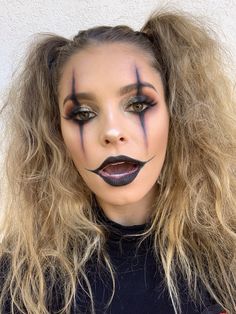 Easy Quick Halloween Makeup, Easy Halloween Clown Makeup, Cute Clown Hairstyles, Halloweenské Líčení Easy, Easy Clown Makeup Simple Cute, Momster Halloween Makeup, Simple Halloween Clown Makeup, Cute Clown Halloween Makeup, Easy Monster Makeup