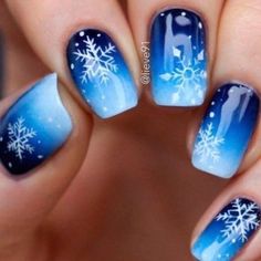 #xmasdecor #christmasideas #christmasdecor Art Ideas For Christmas, Christmas Fingernails, Fingernails Painted, Nail Design Glitter, Popular Nail Art, Thanksgiving 2020, Fingernail Designs, Holiday Nail Designs, Health Signs