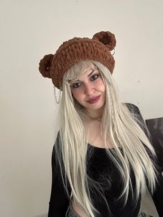 Bear ears beanie includes visible chain and rings. It can be made in any color and size desired. It is completely handmade. You can check my store for all my original designs. Teddy Bear Hat, Bear Hat, Bear Ears, Skull Cap Beanie, Winter Hat, Skull Cap, Caps Hats, Original Designs, Accessories Hats