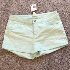 Nwt H&M Shorts, Size 8, Mint Green. Come From Animal And Smoke Free Home. H&m Casual Shorts With Pockets, H&m Cotton Shorts For Summer, H&m Fitted Cotton Shorts, H&m Cotton Shorts, Mint Green Shorts, H&m Shorts, Mint Green, H&m, Checks