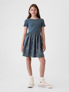 Fitted Cotton Dress With Crew Neck, Casual A-line Cotton Dress, Summer Cotton Crew Neck Dresses, Summer Cotton Dresses With Crew Neck, Cotton Crew Neck Summer Dresses, Summer Cotton Dress With Crew Neck, Casual Knee-length Cotton Dress, Spring Cotton Fitted Short Sleeve Dress, Fitted Cotton Short Sleeve Dress For Spring