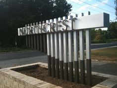 there is a sign that says northcrest on it