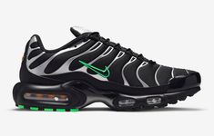 Size: 35-47 It comes with Dust box, Care manual, Tag, and Paper bag.Size Guide: Nike Air Max Plus Black, Air Max 90 Premium, Orange Camo, Electric Green, Air Max Shoes, Mens Club, Nike Air Max Plus, New Nike Air, Air Max Plus