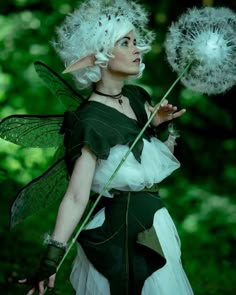 Dandelion Ren Faire, Dragonfly Fairy Costume, Ren Faire Costume Mushroom, Woodsy Fairy Costume, How To Make A Fairy Costume, Dandelion Fairy Costume, Forest Theme Costume, Dandelion Costume Diy, Dandelion Cosplay