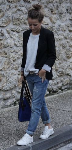 Look Boho Chic, Look Grunge, Jeans Blazer, Clothes For Women Over 50, Classic Style Outfits, Causual Outfits, Color Hair, Celine Bag