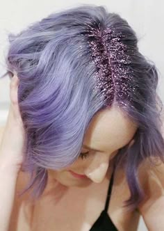 Glitter Hairstyles Ideas: Purple Glitter Hair Roots Periwinkle Hair, Glitter Roots, Lavender Hair Colors, Light Purple Hair, Lavender Hair, Super Hair, Hair Color Purple, Glitter Hair, Pastel Hair