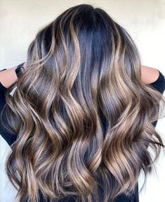 Blonde Balayage Highlights for Brunettes Dark Brunette Balayage, Dark Brown Hair With Highlights, Balayage Straight, Balayage Straight Hair, Balayage Long Hair, Balayage Ideas, Highlights Ideas, Blonde Balayage Highlights, Light Blonde Highlights