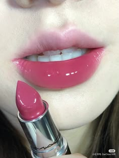 Makeup With Cute Packaging, Epic Love Aesthetic, Cool Tone Lip, Anime Lipstick, Pink Douyin Makeup, Makeup Bibir