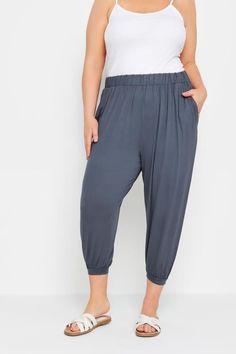 Shop YOURS Curve Charcoal Grey Harem Trousers at Yours Clothing. Discover women’s plus size clothing in sizes 10-36 with fast delivery. Comfortable Casual Outfits, White Cami Tops, Dress Down Day, Harem Trousers, Style Trousers, Curve Fashion, Clothing Trends, Petite Jeans, Plus Size Womens Clothing