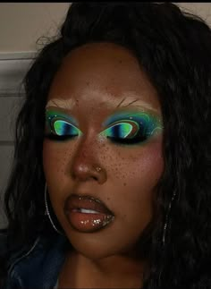 Alien Eyeshadow Looks, Bold Makeup Looks, Cute Eye Makeup, Cool Makeup Looks, Glam Makeup Look, Dope Makeup, Colorful Eye Makeup, Cool Makeup, Makeup Eye Looks