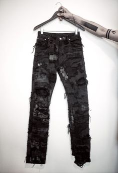 Crust Punk, Apocalyptic Fashion, Archive Fashion, Shirt Print Design, Embellished Jeans, Punk Outfits, Jeans Diy, Alternative Outfits, Denim Design