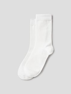 KOODING carries the latest 8seconds socks & stockings. KOODING is the global leading shopping website in providing authentic Korean fashion, beauty and lifestyle items, including clothing, cosmetics, shoes, accessories, and bags in affordable, fast, easy, and safe way. Mid White Socks, White Socks Png, White Socks, Solid Socks, Sock Packs, White Sock, Fashion Socks, Shopping Websites, Beauty Shop