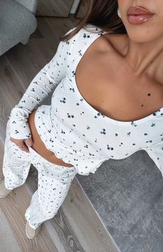 The Dreamy Long Sleeve Pyjama Top Ditsy Blues. Head online and shop this season's latest styles at White Fox. Express delivery and AfterPay available. Cute Pyjamas, Designer Pajamas, Pyjama Pants, 2024 Inspiration, Pajama Outfit, Cute Sleepwear