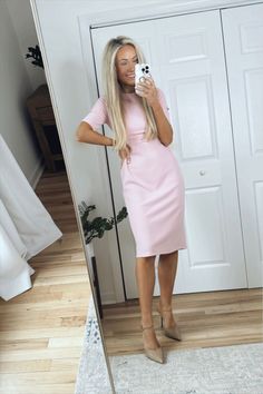 Elegance Outfit, Corporate Girlie, Business Professional Dress, Barbie Tingz, Attorney Outfit, Gorgeous Images, Pink Baby Dress, Business Clothes, Sheath Midi Dress