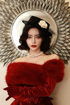 queen of hearts, aesthetic, alice in wonderland,  walt disney, lewis carroll Aesthetic Alice In Wonderland, Queen Of Hearts Aesthetic, Modern Chinese Fashion, Hearts Aesthetic, Magic Clothes, Pageant Outfits, Xu Jiaqi, Rocket Girl