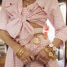 Chanel Aesthetic, Dior Aesthetic, Paris Chic, Awesome Blouse, Pink Chanel, Moda Vintage