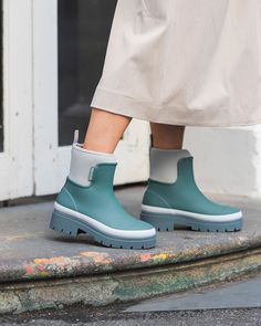 Tully Boot // Teal & Gray Raining Boots, Black Plum, Colour Combos, Camping Outfits, Teal And Grey, Thick Socks, 90s Nostalgia, Rain Boot, Wet Weather