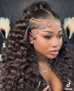 Curly Hair Wig Install, Hairstyle Wigs For Black Women, Half Up Half Down Hair Black Women Wig, Hairstyles For Lace Front Wigs, Half Up Half Down Hairstyles Curly Hair, Crimps Hairstyles For Black Women, Curly Quick Weave Styles, Birthday Hairstyles For Black Women, 21st Birthday Hairstyles