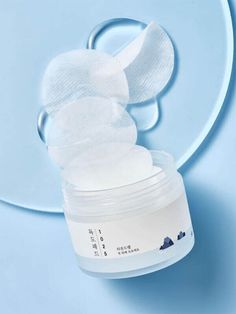 Introducing the Round Lab 1025 Dokdo Pad, a 120g container with 70 pads priced at $26.38. Elevate your skincare routine with these gentle pads infused with the mineral-rich essence of Dokdo Island. Experience a refreshing and revitalizing cleanse with this innovative product from Round Lab. Pen Eyeliner, Pore Mask, Deep Cleansing Oil, Green Tangerine, Firming Serum, Korean Skincare Routine, Makeup Must Haves, Tinted Lip Balm, Eyeliner Pen