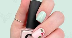 Step by Step : How to Draw or Paint Christmas Holly | 25 Sweetpeas Paint Christmas, Christmas Holly, To Draw, Step By Step, To Share, Card Making, Nail Polish, Paint, Nails