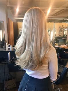 Stunning long thick locks  ♡Breakfast at Chloe's♡ Blonde Hair Inspiration, Blonde Hair Looks, Hair Inspo Color, Hair Envy, Grunge Hair, Aesthetic Hair, Blonde Hair Color