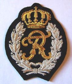 Custom Letter Cipher Monogram Crest Patch Offered is a fine bullion monogram patch. Hand made with the finest quality materials. These are hand made with fine bullion thread. Made for only the finest discerning clients. Wear what ROYALTY wear ! Size is around 3.5 inches. Comes with Gift Card Gold Work Embroidery, Vest Blazer, Handwork Embroidery Design, Rose Embroidery, Badge Design, Gold Work, Gold Embroidery, Embroidery Fashion, Custom Monogram