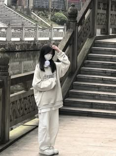 Korean Girl Style, Pakaian Hipster, Korean Winter Outfits, Mode Ulzzang, Outfit Korean Style, Korean Outfit Street Styles, Outfit Korean, 사진 촬영 포즈, Korean Casual Outfits