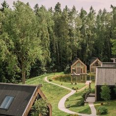 База отдыха эстетика Forest Lodge, Woodland House, Community Living, Holiday Hotel, New Farm, Farm Stay, Tiny House Cabin, Forest House, Nature Garden