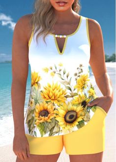 Color:Light Yellow;Size:S;Size:M;Size:L;Size:XL;Size:XXL;Bra Style:Padded;Support:Wire Free;Pad Style:Removable;Strap Style:Adjustable;Package Contents:1 X Top , 1 X Shorts;Occasion:Sport; Polka Dot Suit, Yellow Tankini, Elegant Dresses Plus Size, Beach Bridesmaid Dresses, Plaid Outfits, Printed Tankini, Summer Beach Outfit, Black Swimwear, Tankini Set