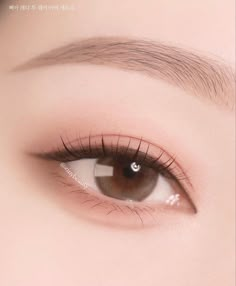 Korean Eyeshadow, Natural Eyeshadow Looks, Korean Makeup Look, Korean Makeup Tutorials, Soft Makeup Looks, Eye Makeup Styles