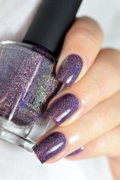 Stunning Deep Plum Ultra Holo™ Nail Polish Multicoloured Nails, Leopard Nail Designs, Holo Nail Polish, Ilnp Nail Polish, Black Nail Design, Nails Acrylic Designs, Short Nails Acrylic, Nails Design Fall, Nail Art For Short Nails